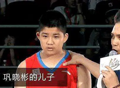 篮球教练如何为不同年龄段的球员制定战术训练方案?_2